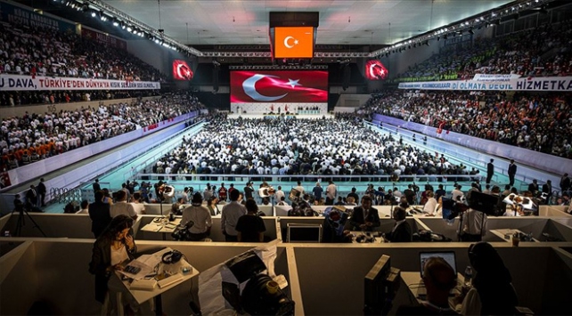 Yarınki AKP kurultayı için akıllarda tek soru var... Bakanlık yanıt verecek mi?