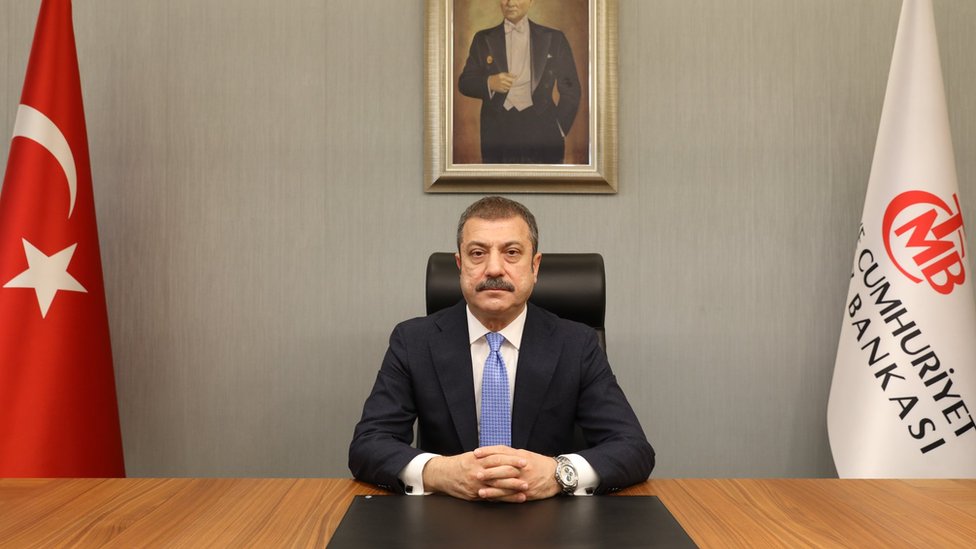 Şahap Kavcıoğlu'nun ilk işi Naci Ağbal'ın atadığı bürokratı kovmak oldu