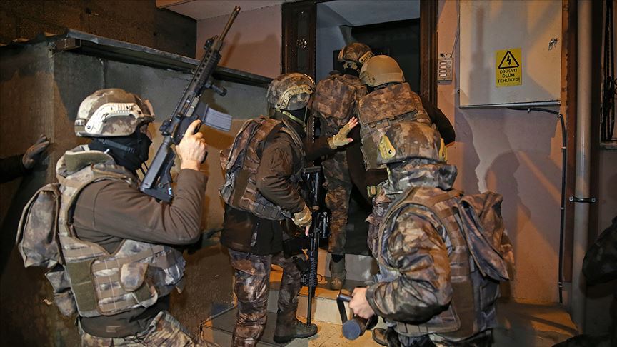 FETÖ'nün TSK yapılanmasına dev operasyon: 41 kişi gözaltında!