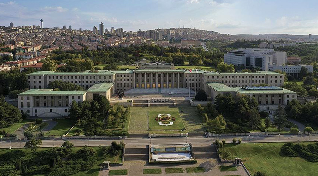 TBMM'nin makam araçlarına ve masalara ayırdığı bütçe dudak uçuklattı