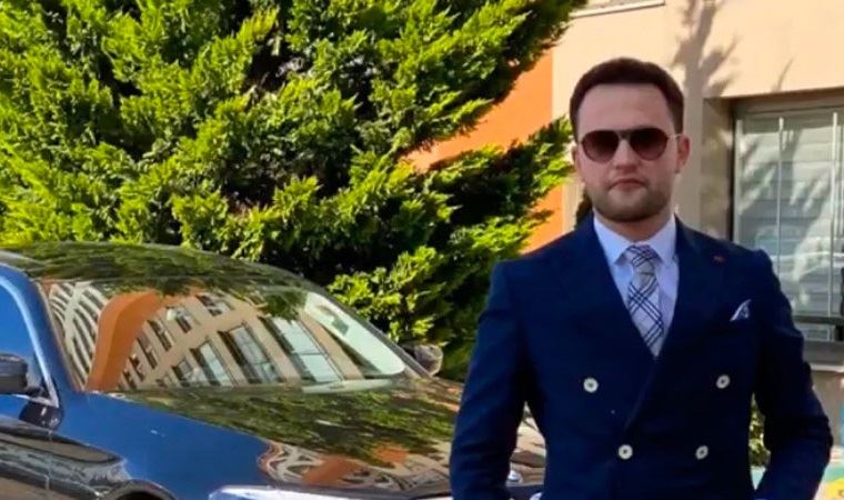 'Büro memuru' olarak tanıtılan Kürşat Ayvatoğlu'nun poz poz lüks yaşamı!
