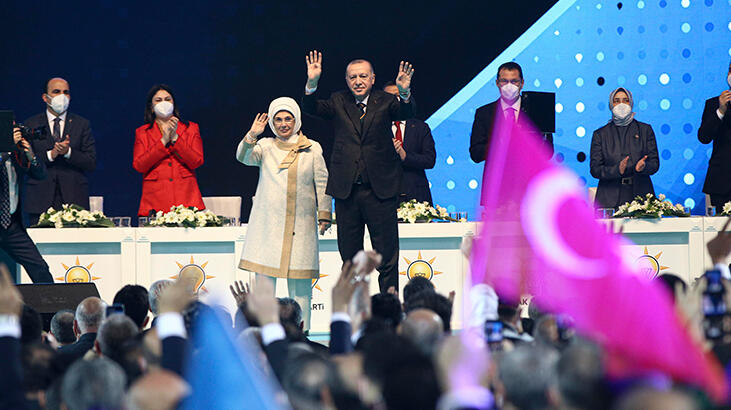 AKP'nin lebaleb kongresinde kaç kişi vardı? İşte gerçek rakamlar...