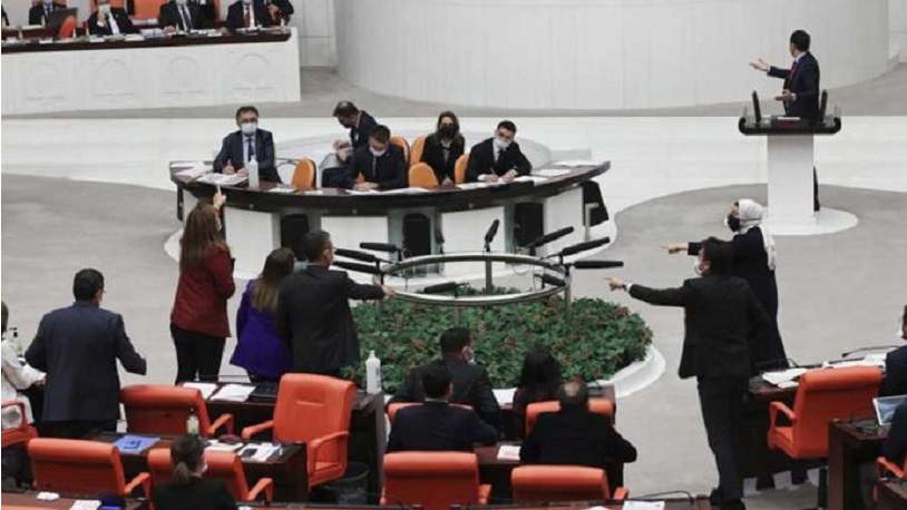 AKP'den, muhalefetin oylarıyla reddedilen kanun teklifi oylamasını tekrarlatma talebi!