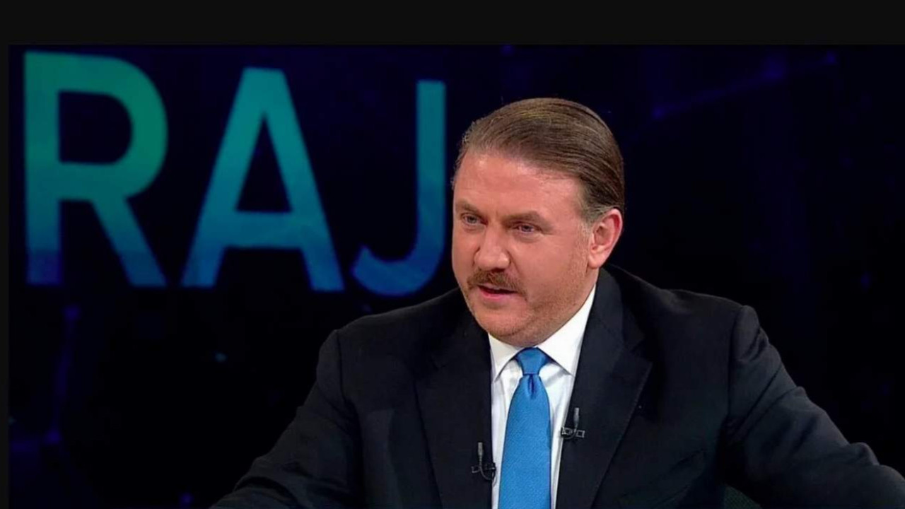 "Gücü elinde tutana yaranmak için kraldan çok kralcı olmak karakter turnusolü haline geldi"