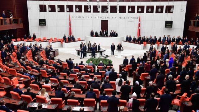 98 isimden tam destek! Emekli amirallerden sonra eski vekillerden şok bildiri!