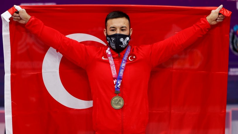 Milli halterci Daniyar İsmayilov Avrupa şampiyonu!