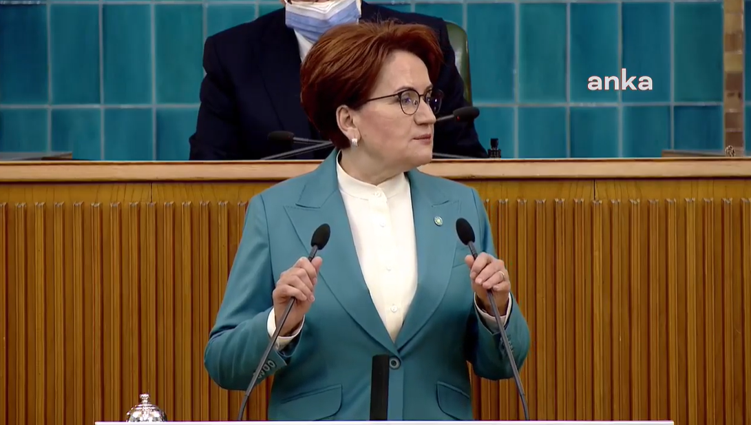Akşener: " İktidar, darbe edebiyatıyla milletin dertlerini konuşmaktan kurtuldu"