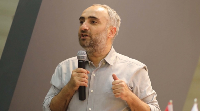 İsmail Saymaz: "Böyle bir iktidarda herkesin üzerinde iki giysiden biri vardır..."