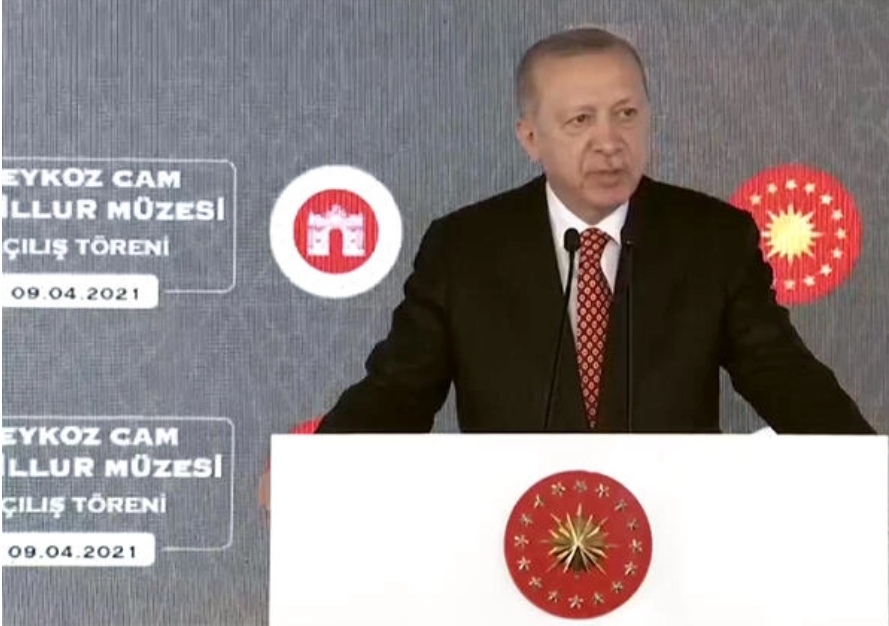 Erdoğan'dan şaşırtıcı çıkış: "Ecdat mirasına çok hoyrat davranılmış, nice güzel eserler yerle yeksan edilmiştir"