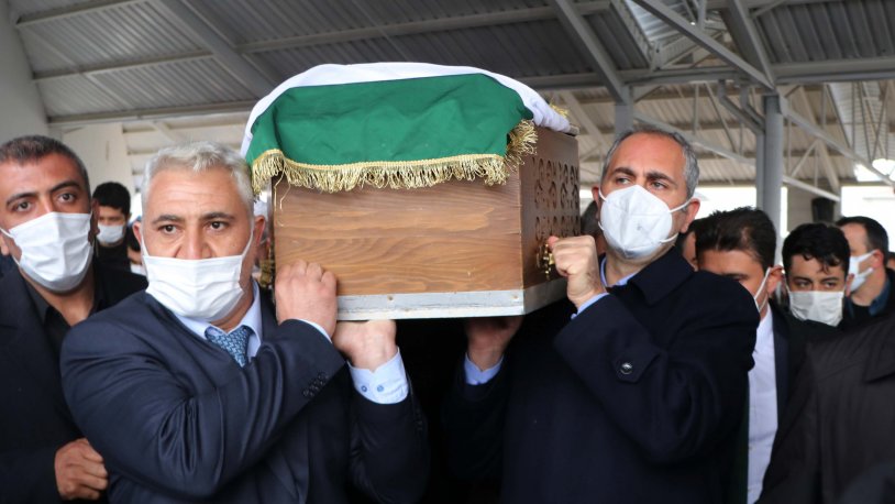 Abdülhamit Gül'ün annesi Saliha Gül son yolculuğuna uğurlandı