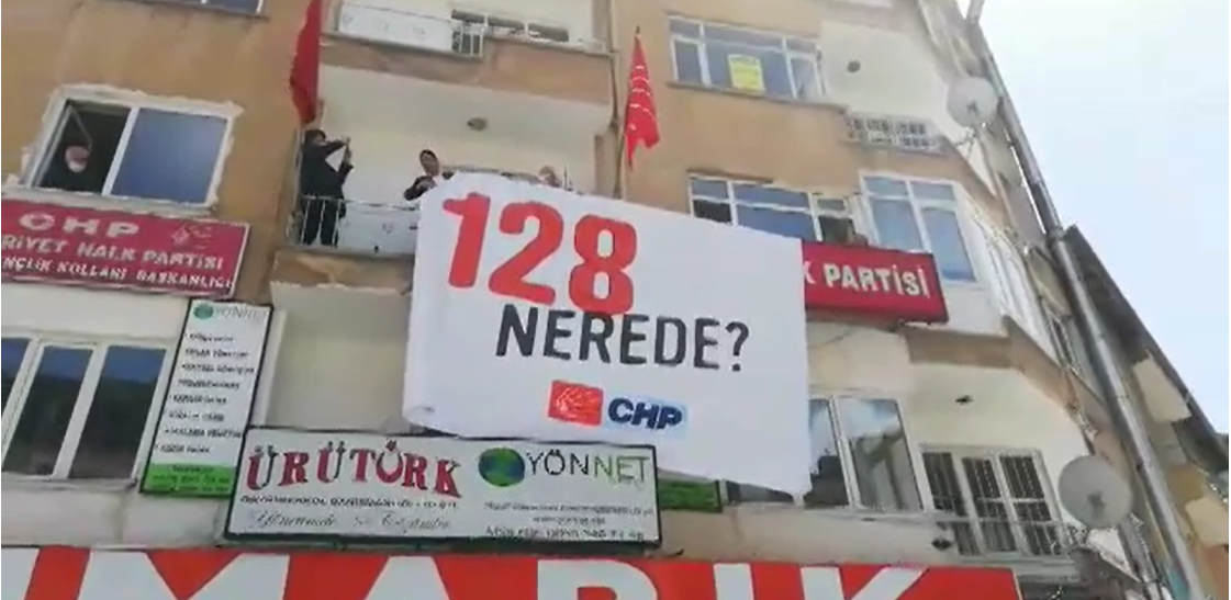 CHP Niğde'de '128 Milyar Dolar nerede?' afişi olay oldu
