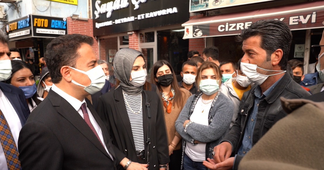“Ekmek parası bile bulamıyoruz”..Babacan, Cizre’de esnafı dinledi..