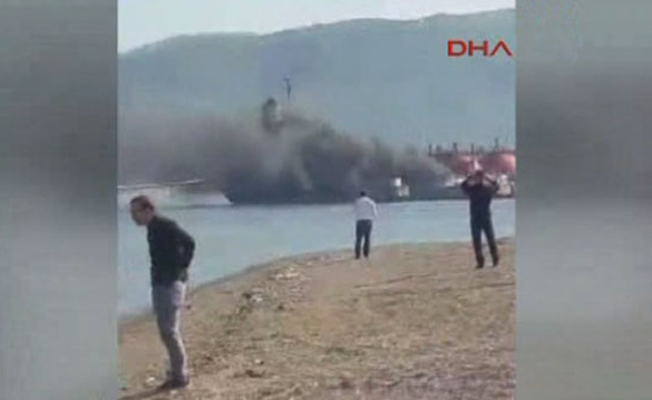 Kocaeli Körfezi'nde LPG yüklü tanker alev alev yandı