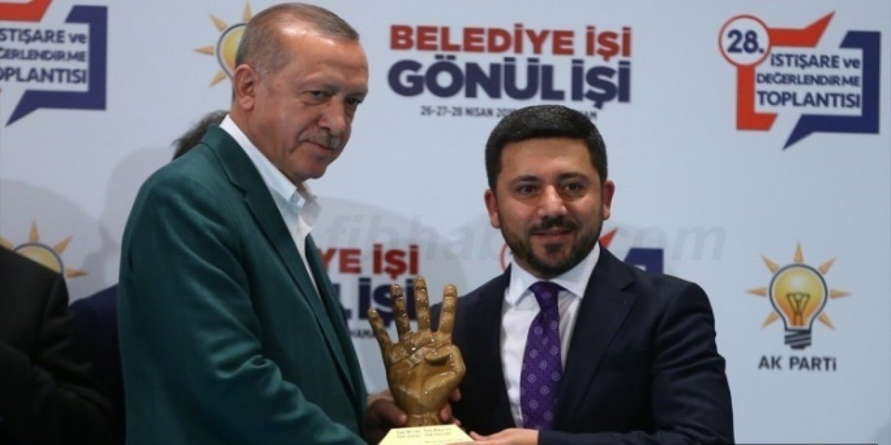 AKP’den istifa eden belediye başkanı, AKP’lileri topa tuttu!