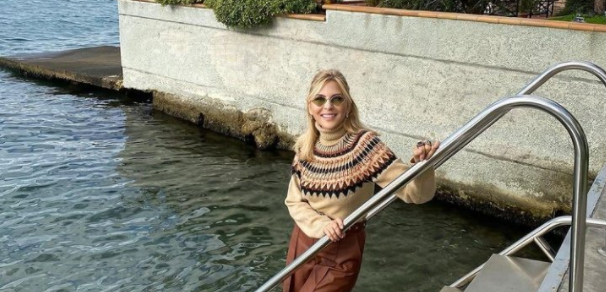 Arzu Sabancı boğaz manzaralı evinden vatandaşlara seslendi: "Evde kalın!"