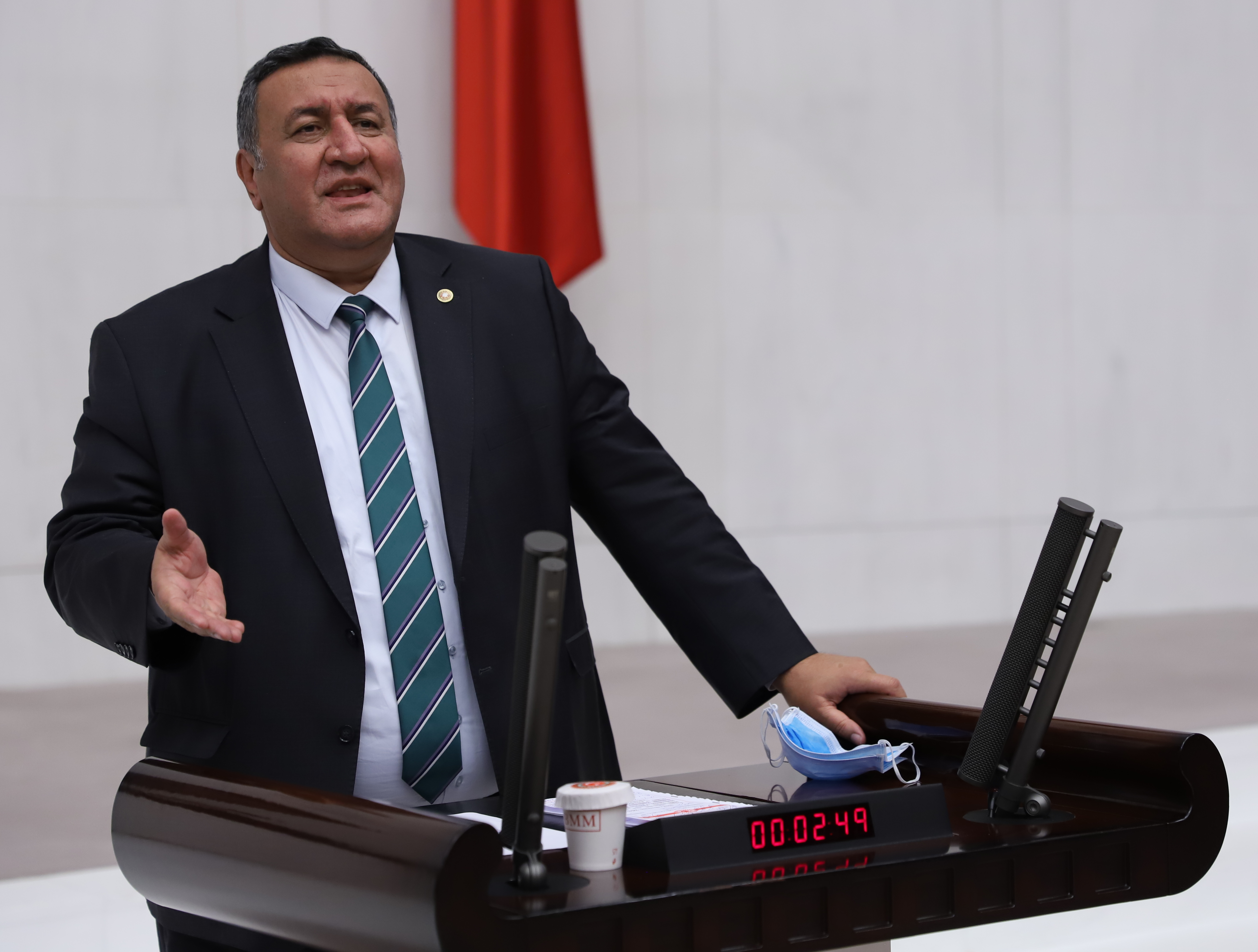 CHP'li Gürer: “Pandemi döneminde maskede bile vurgun yapılıyorsa vay halimize”