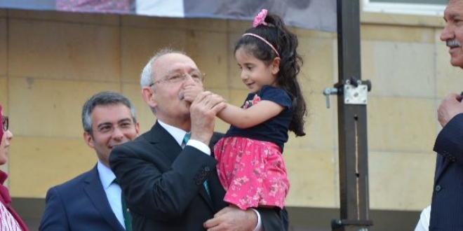 Kılıçdaroğlu'ndan duygulandıran 23 Nisan mesajı