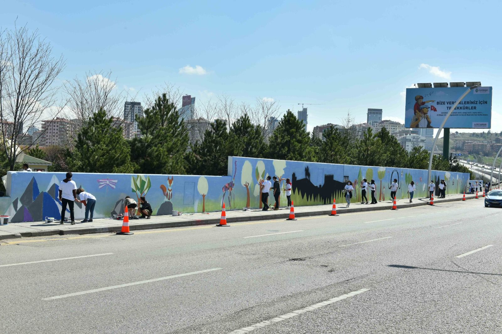 Ankara'nın duvarları 23 Nisan'a özel sanatla buluşuyor!