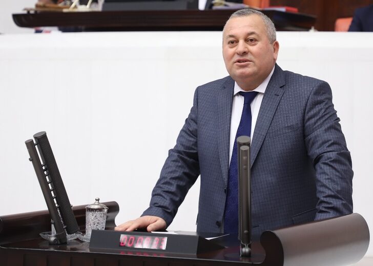 Enginyurt’tan Şentop’a 4 parti eleştirisi: “Grubu olan değil, gururu olanlarız”