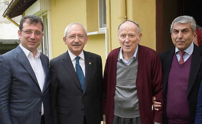 Halk ekmek fabrikasını kuran İstanbul'un eski belediye başkanı hayatını kaybetti