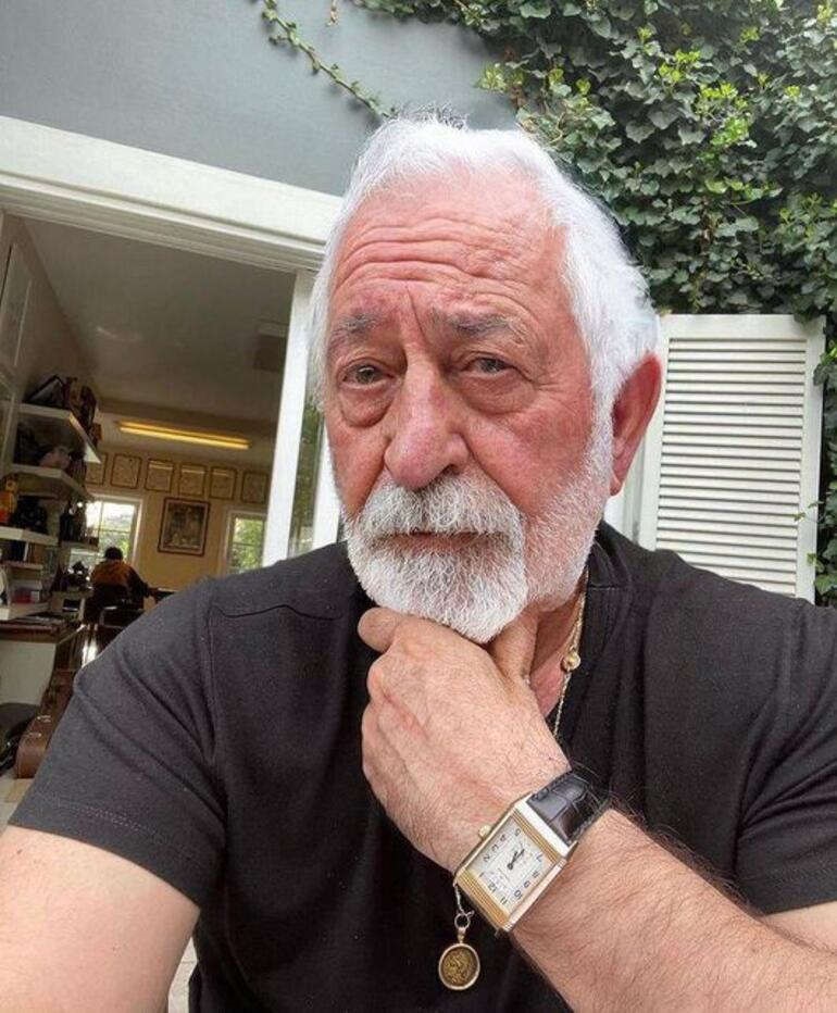 Cem Yılmazdan ilginç paylaşım… “Pandemi bitti mi?”