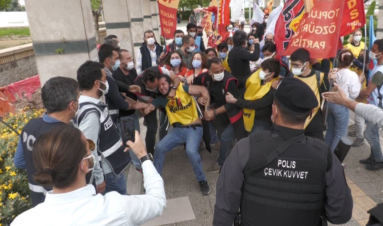 İzmir’de olaylı 1 Mayıs açıklaması… Polis 5 kişiyi gözaltına aldı…