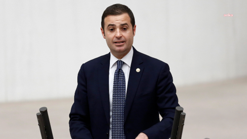 CHP’li Akın, zamlara isyan etti: “Emekliye 3 yılda 1, doğalgaza her ay zam”