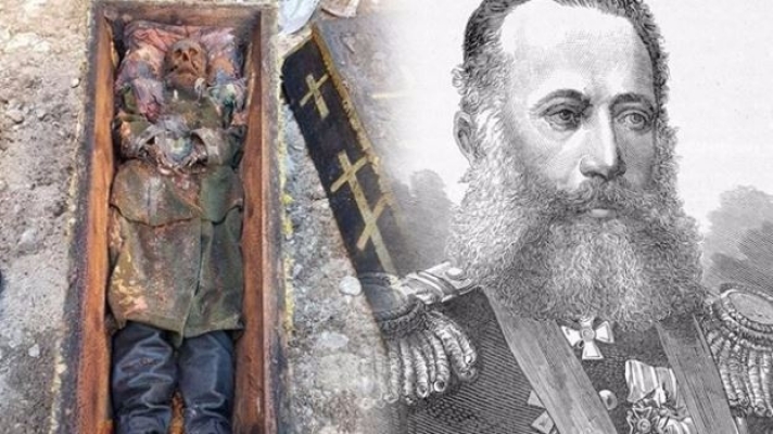 Rus generalin pırlantalı kılıcı kayıp