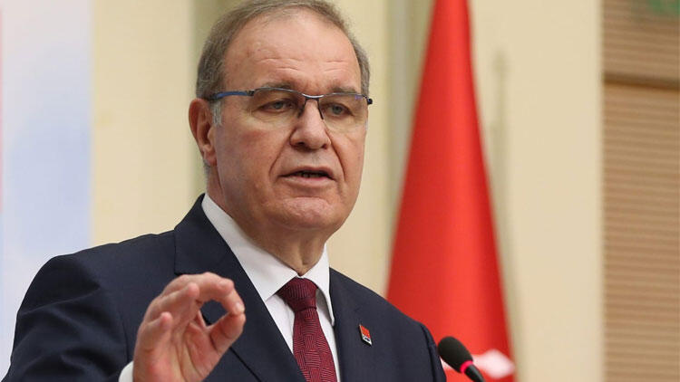 Faik Öztrak: Polisler camiyi basmış, biber gazı sıkıyor! Burası işgal altındaki Kudüs mü?