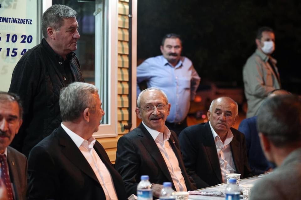 Kılıçdaroğlu ve Yavaş, taksicilerle iftar yaptı...
