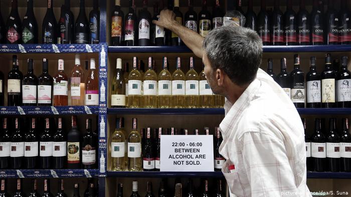'Alkol yasağı' ile polisin de kafası karıştı! Gözaltındaki esnaftan flaş açıklama...