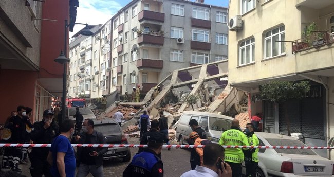 İstanbul'da bina çöktü! Ekipler bölgeye koştu