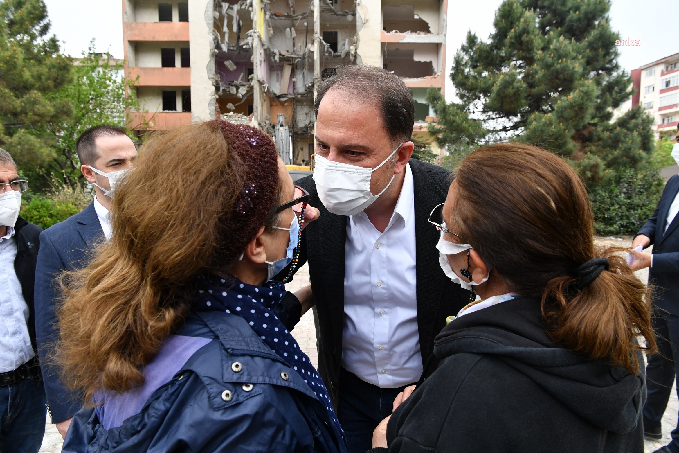 Gürpınar’da kentsel dönüşüm aralıksız sürüyor…