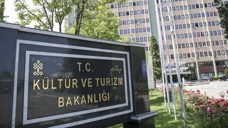 Bakanlıkta 'ses sistemi yolsuzluğu' mu yapıldı?