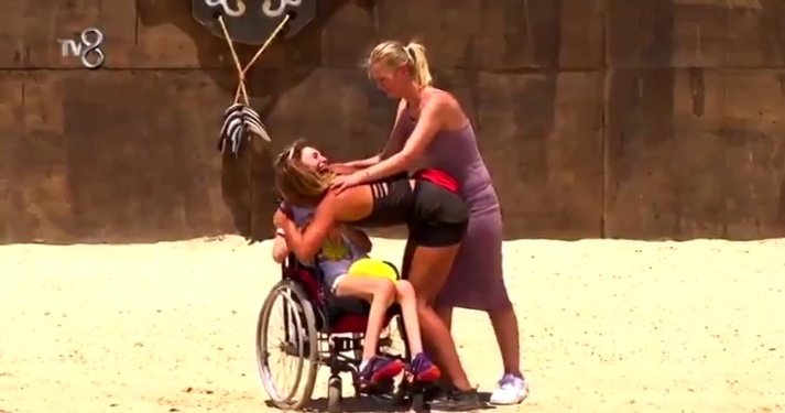 Survivor2021’in sürpriz iletişim oyunu… Yarışmacıların aileleri Dominik’te