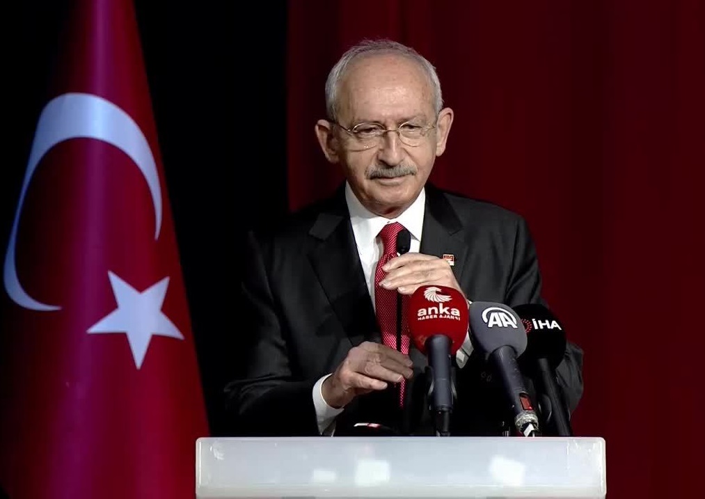 Kılıçdaroğlu Beşiktaş'ı tebrik etti…