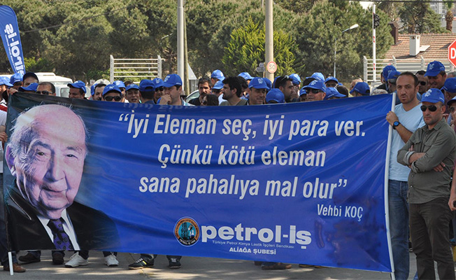 İzmir'de işçiler hangi patronun sözünü pankarta yazdı