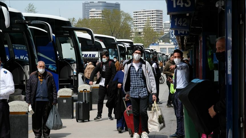 Otogarlarda 'tam kapanma' sonrası büyük kaos!