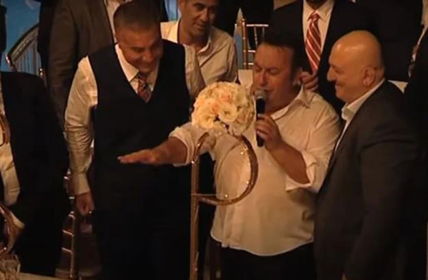 İsmail Türüt, Sedat Peker'li fotoğrafını silmedi