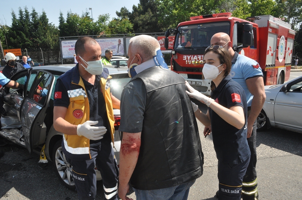 Kazayı ambulans yapınca yaralı, gelen ambulansa binmedi…