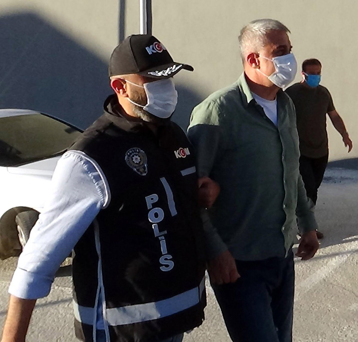 Peker'in kardeşine ve korumasına ceza…