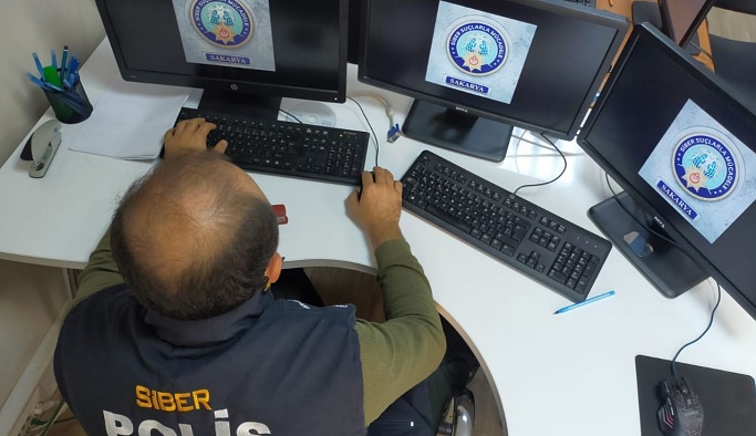 Siber Büro soruşturmasında yolsuzluk ve FETÖ izi... Fuat Avni nerede?