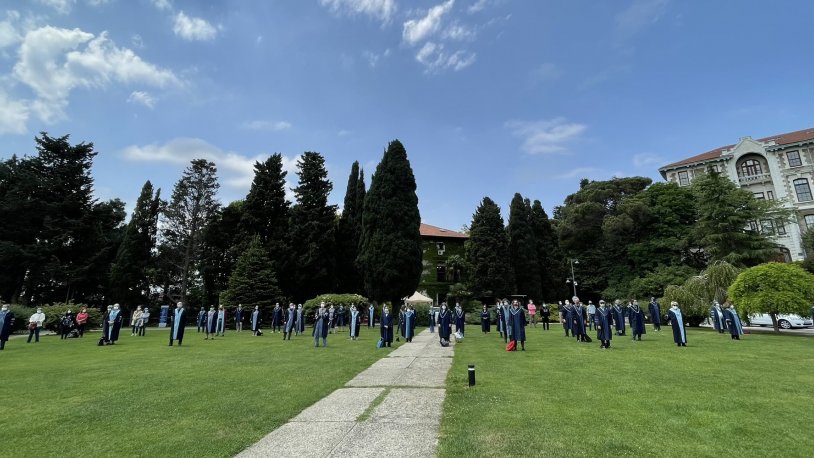 Akademisyenlerin Boğaziçi nöbeti devam ediyor