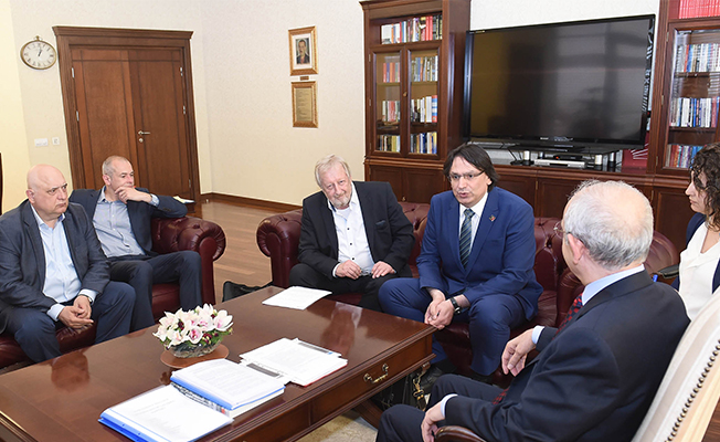 ITUC/ETUC Delegasyonu Kılıçdaroğlu'nu ziyaret etti