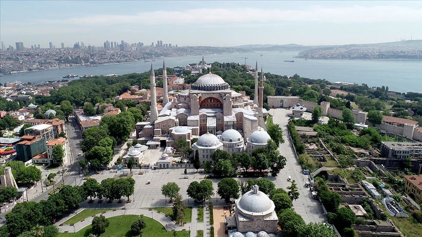 Ayasofya'nın son hali görenleri şaşkına çevirdi