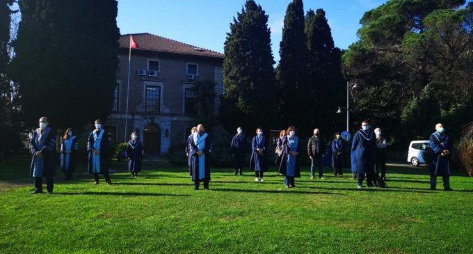 Boğaziçi Üniversitesi akademisyenleri usulsüzlüklere karşı direniyor