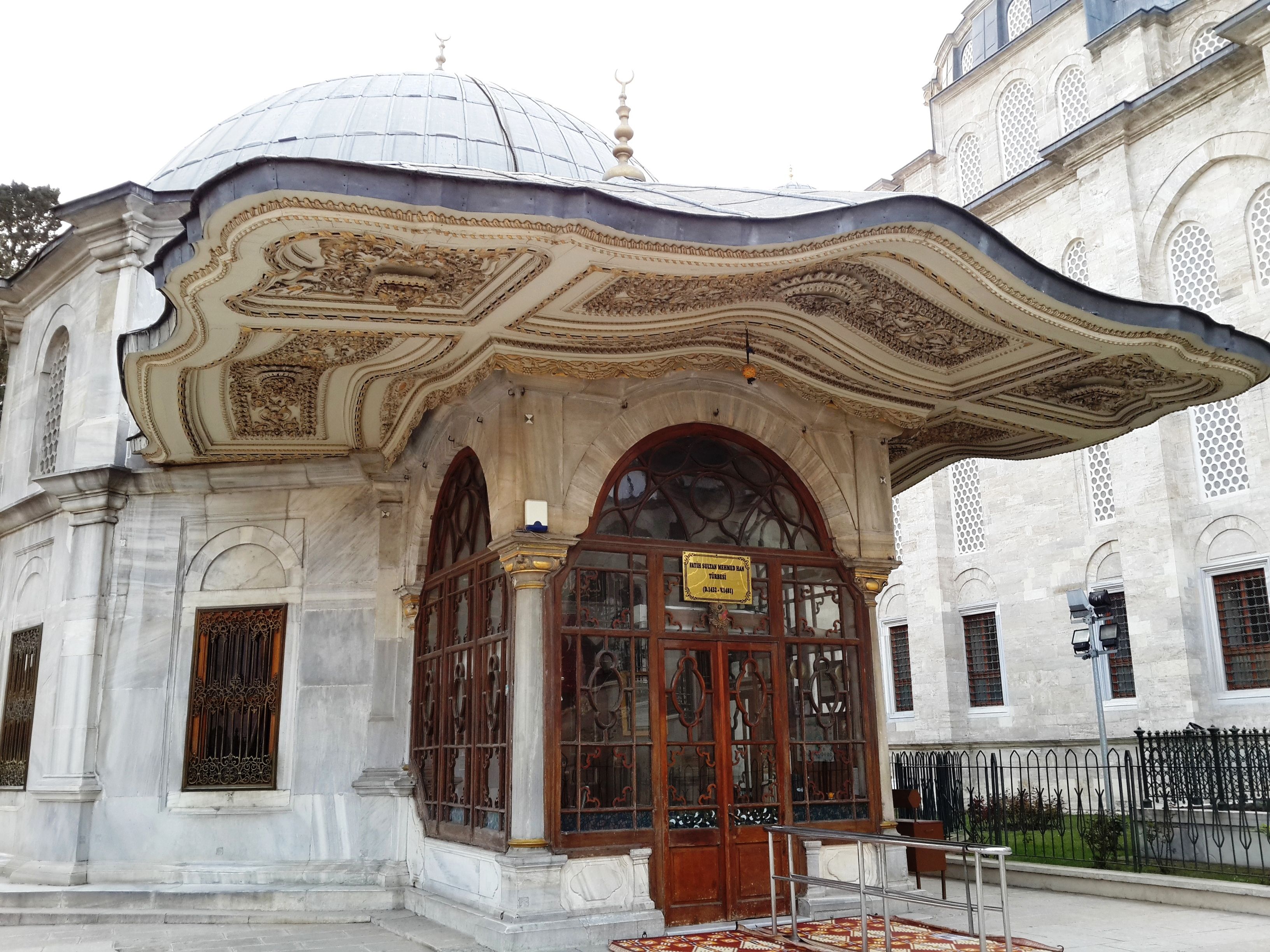 Vali Ali Yerlikaya ve Ekrem İmamoğlu Fatih Sultan Mehmet Türbesi'ni ziyaret etti