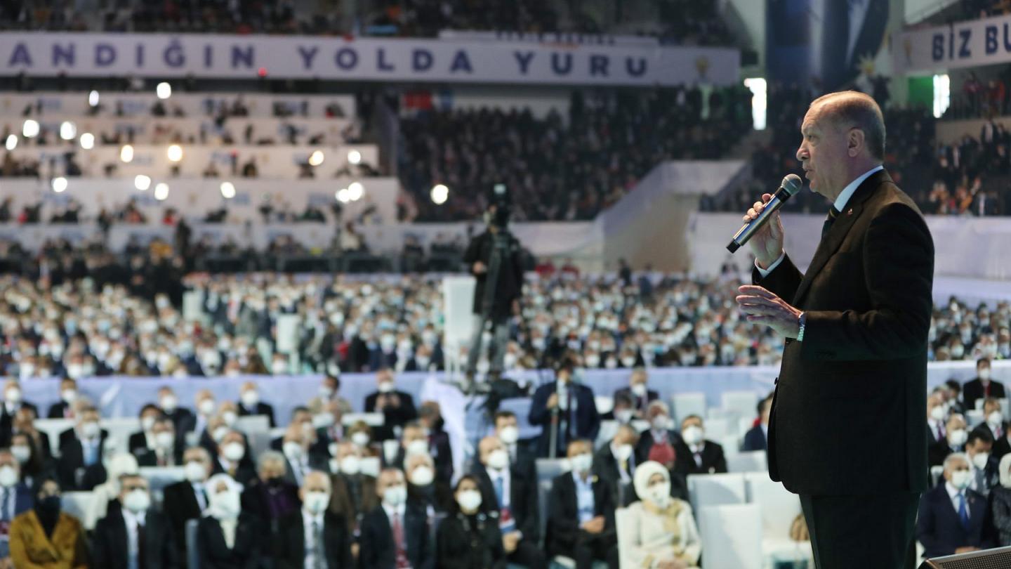 AKP içindeki kriz büyüyor! Kavgalar ne zaman sonlanacak?