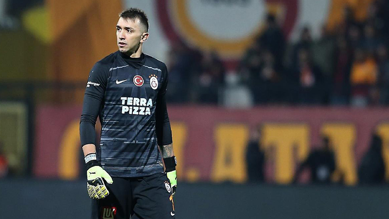 Fernando Muslera isyan etti!