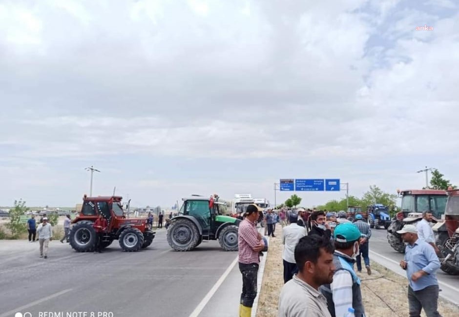 Traktörle yolu kapatıp, su istediler…
